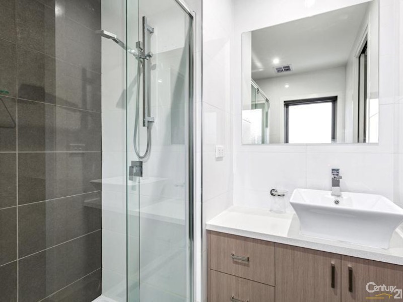 2A THIRD AVENUE, Altona North VIC 3025