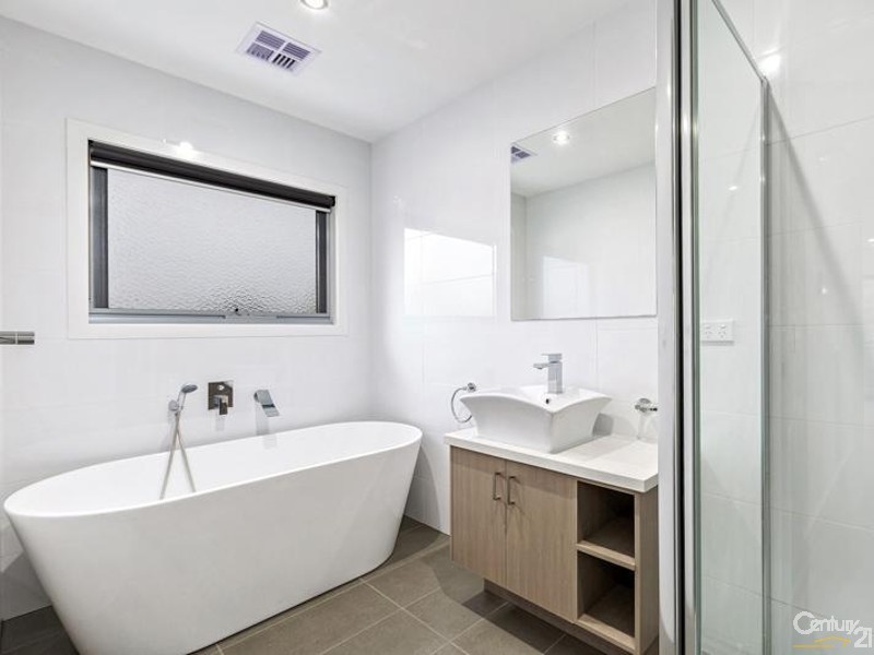 2A THIRD AVENUE, Altona North VIC 3025