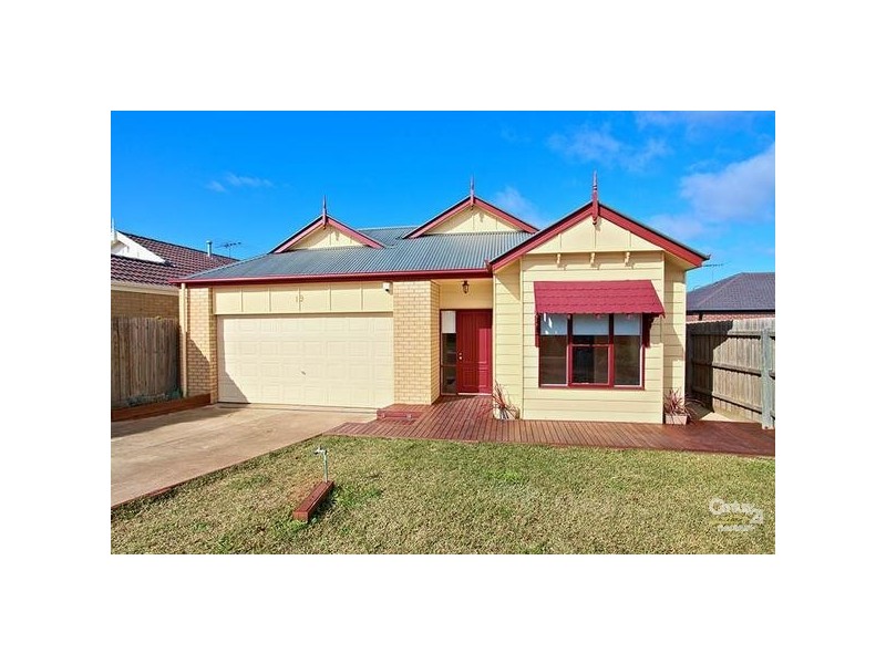 19 HOWARDS WAY, Point Cook VIC 3030