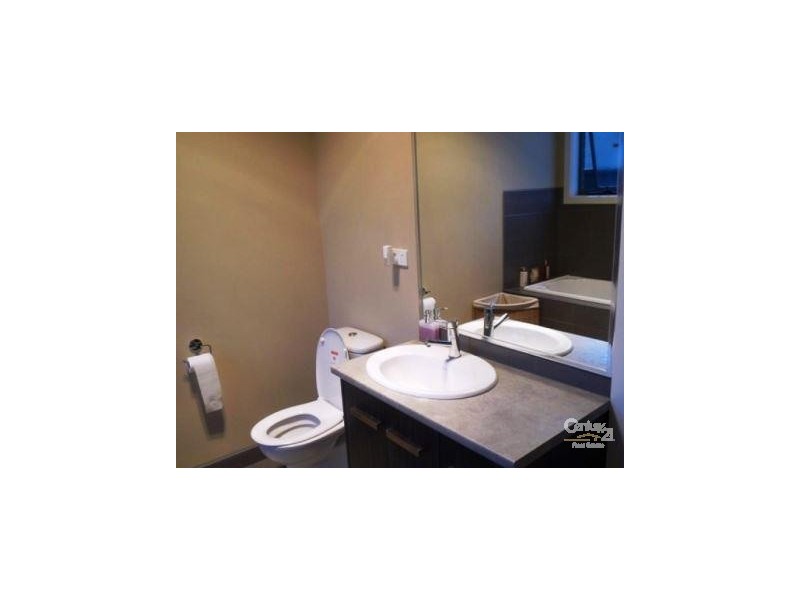 4/10 BONITA AVENUE, Tarneit VIC 3029