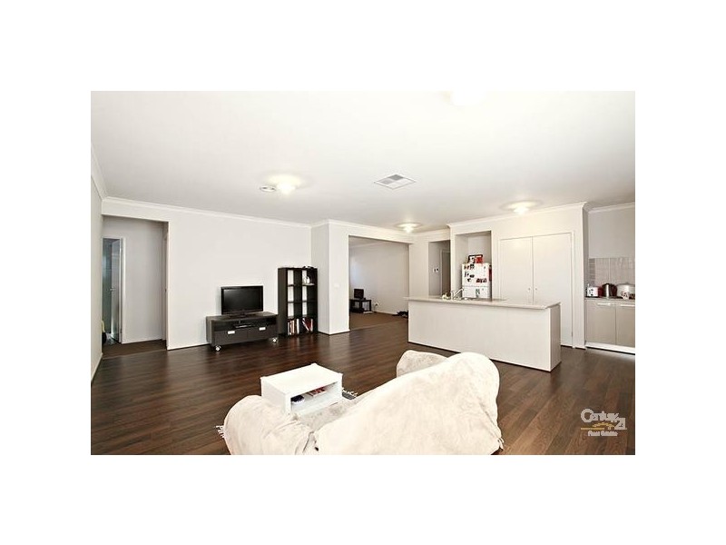 15 MARTABAN CRS, Point Cook VIC 3030