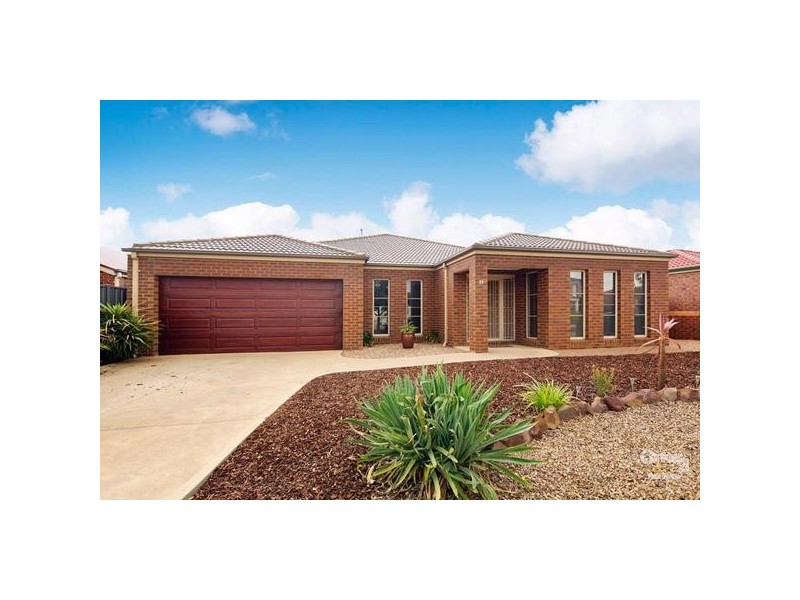 11 MOORGATE STREET, Point Cook VIC 3030