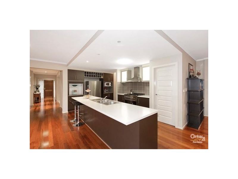 11 MOORGATE STREET, Point Cook VIC 3030