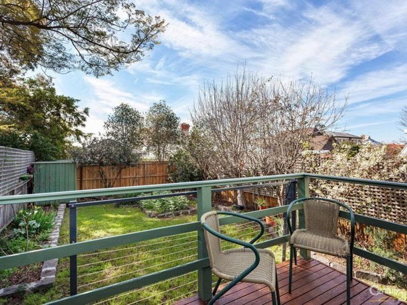 16 Oakbank, Newport VIC 3015
