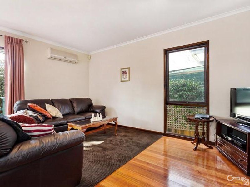 16 Oakbank, Newport VIC 3015