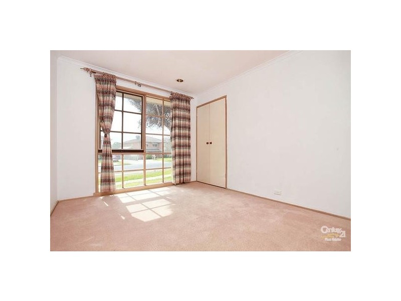 6 DEANSIDE CLOSE, Seabrook VIC 3028