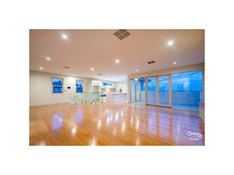 2 STEVEDORE STREET, Williamstown VIC 3016