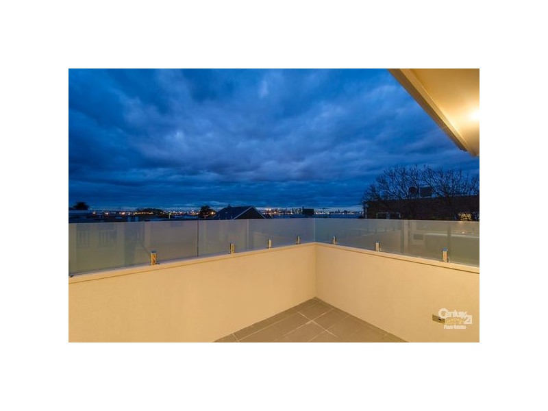 2 STEVEDORE STREET, Williamstown VIC 3016