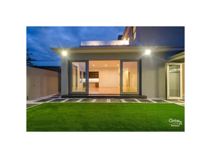 2 STEVEDORE STREET, Williamstown VIC 3016