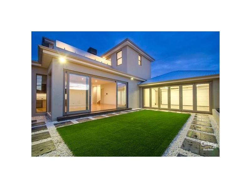 2 STEVEDORE STREET, Williamstown VIC 3016