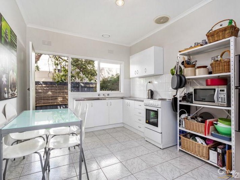 4/28 Peel Street, Newport VIC 3015