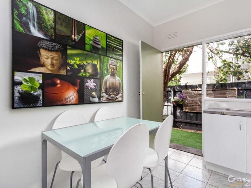 4/28 Peel Street, Newport VIC 3015