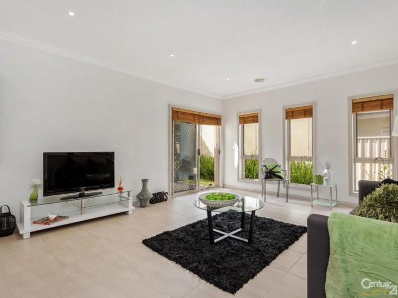 2/86 Elizabeth Street, Newport VIC 3015