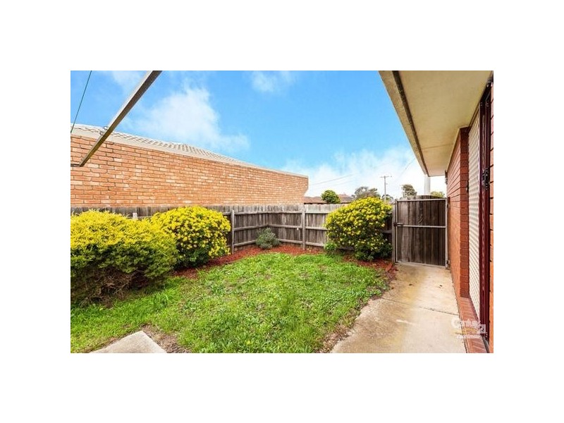 1/6 MUNRO COURT, Altona Meadows VIC 3028