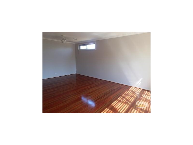 2/33 CARMEN STREET, Newport VIC 3015