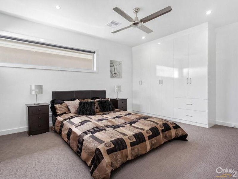 2 Third Avenue, Altona North VIC 3025