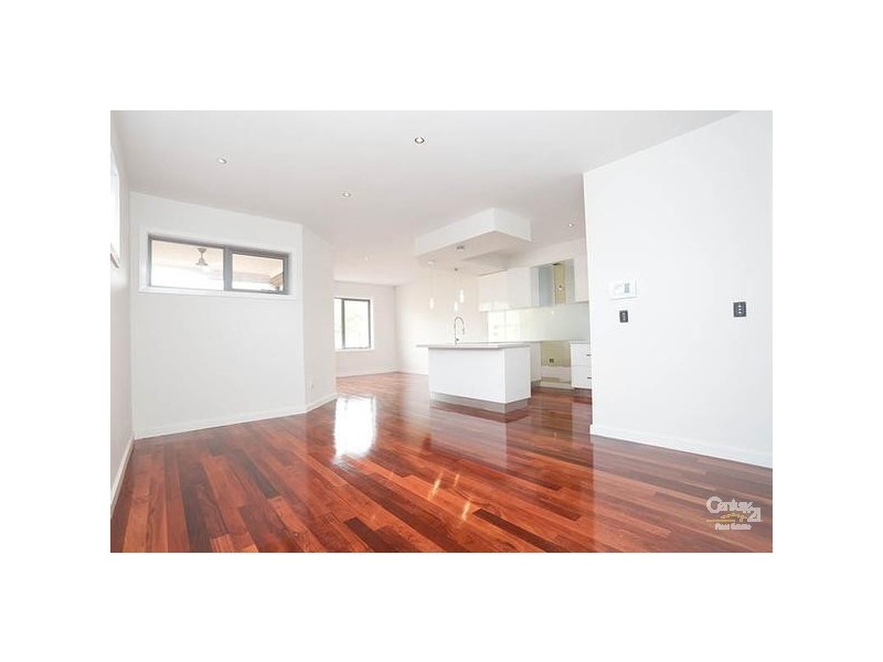 37 MONMOUTH STREET, Newport VIC 3015