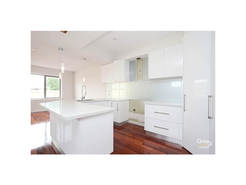 37 MONMOUTH STREET, Newport VIC 3015