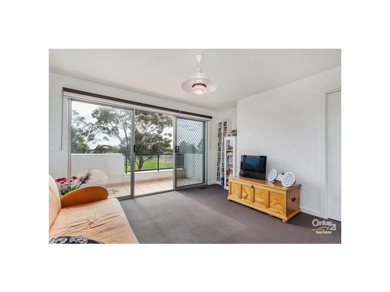 4/71 OXFORD STREET, Newport VIC 3015