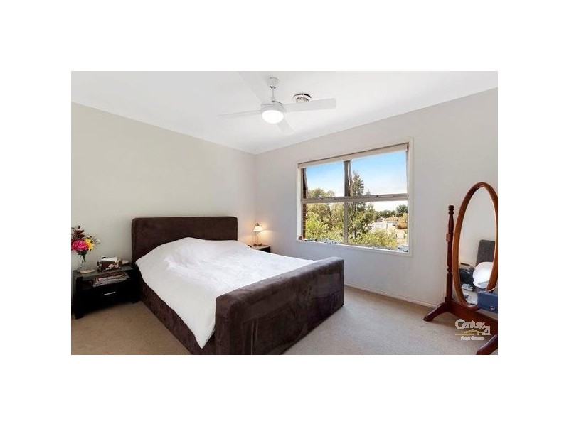 18/14 MICKLETON GROVE, Point Cook VIC 3030