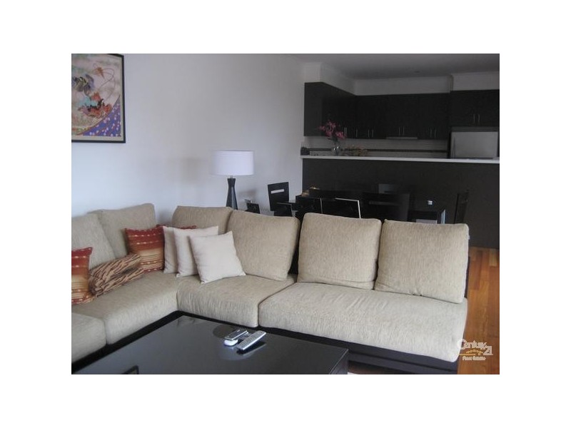 3/180 WOODS STREET, Newport VIC 3015