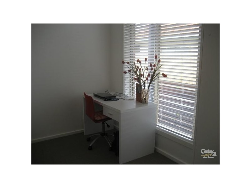 3/180 WOODS STREET, Newport VIC 3015