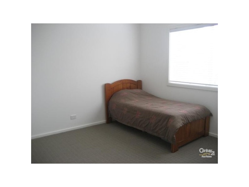 3/180 WOODS STREET, Newport VIC 3015