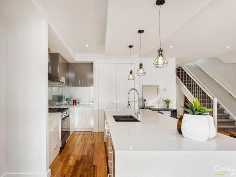 1 and 2/79 Saltley Street, South Kingsville VIC 3015