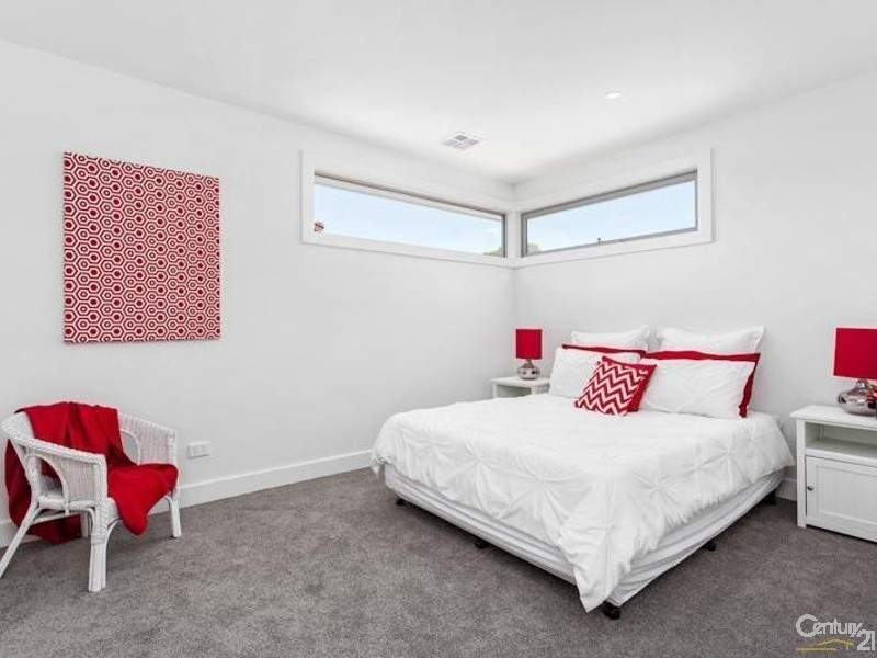 1 and 2/79 Saltley Street, South Kingsville VIC 3015