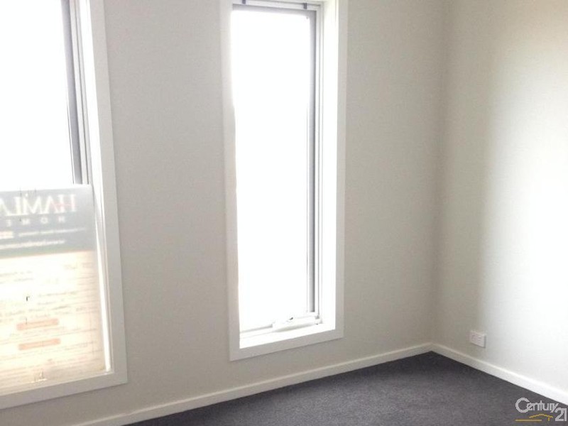 11 BODEGA ST, Waurn Ponds VIC 3216