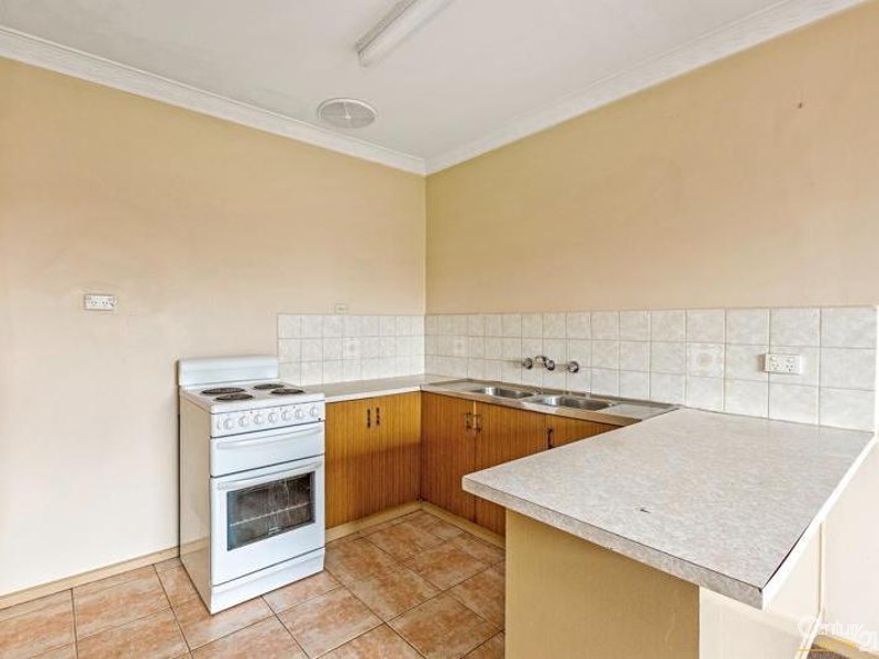 4/26 SINNS AVENUE, Werribee VIC 3030