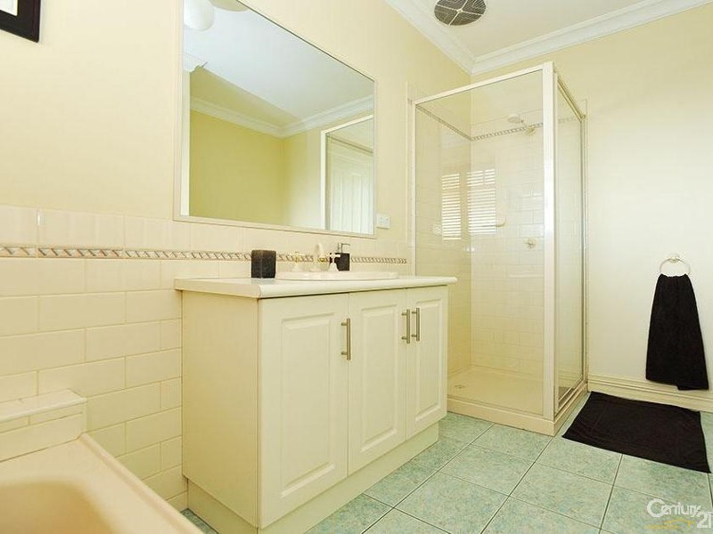 141 JOHNSTON STREET, Newport VIC 3015