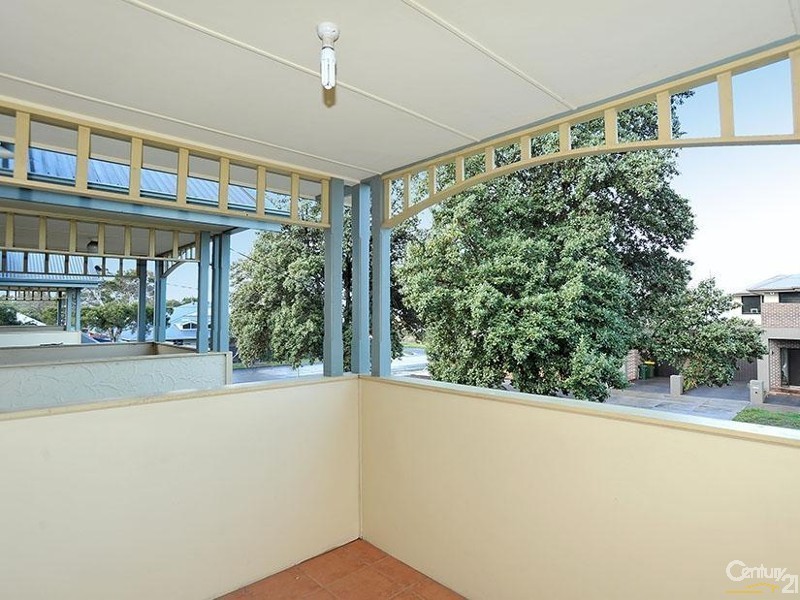 141 JOHNSTON STREET, Newport VIC 3015