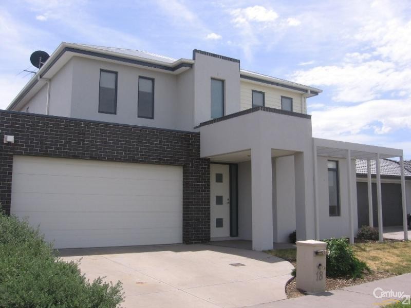 18 Windsong Way, Point Cook VIC 3030