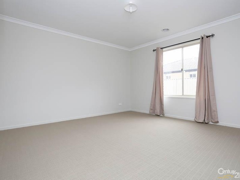 9 CABERNET, Point Cook VIC 3030