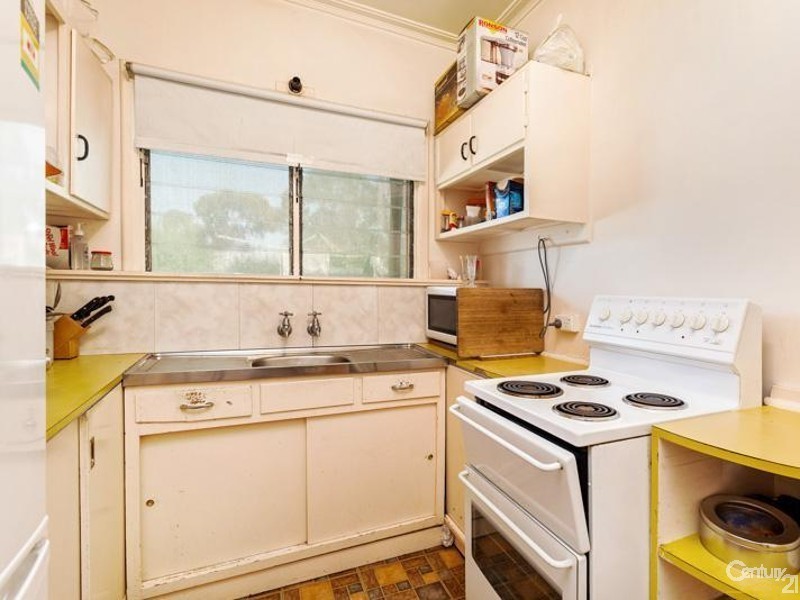 1 Gordon Street, Newport VIC 3015