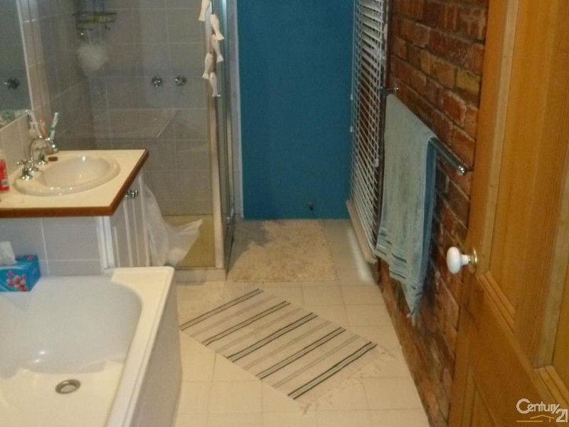 14 ILLAWARRA, Williamstown VIC 3016