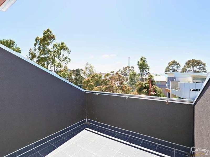 169 JOHN LISTON DRIVE, Newport VIC 3015