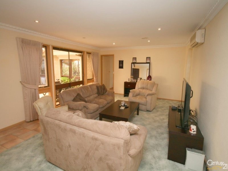 2 FREDERICK COURT, Werribee VIC 3030