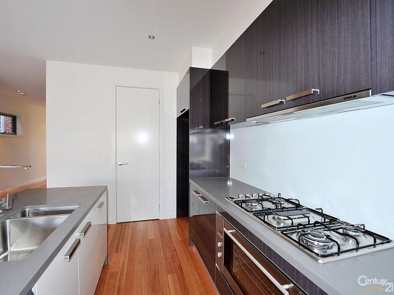 38 Kernot Street, South Kingsville VIC 3015