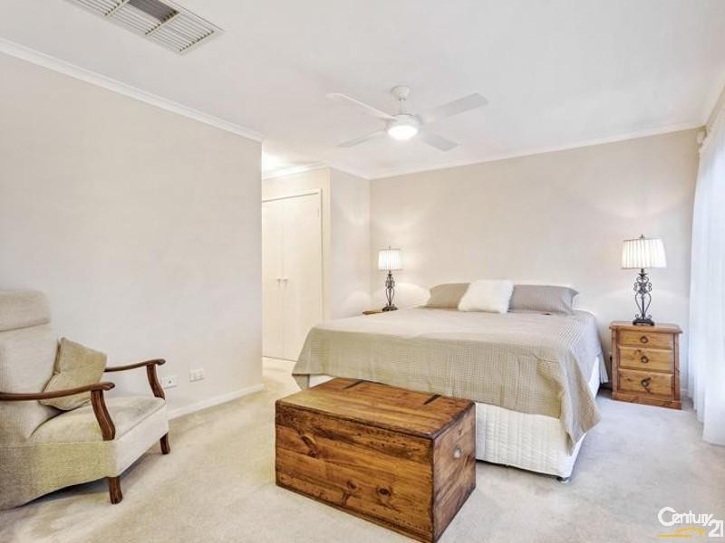 8 ST NICHOLAS COURT, Tarneit VIC 3029