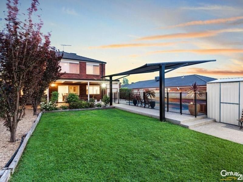 8 ST NICHOLAS COURT, Tarneit VIC 3029