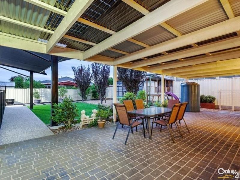 8 ST NICHOLAS COURT, Tarneit VIC 3029