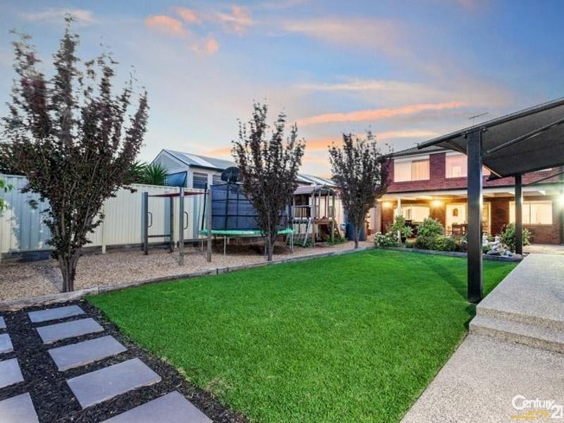 8 ST NICHOLAS COURT, Tarneit VIC 3029