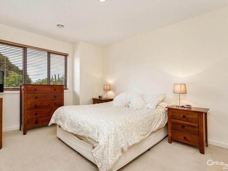 1/24 Junction Street, Newport VIC 3015