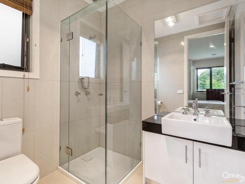 1/24 Junction Street, Newport VIC 3015