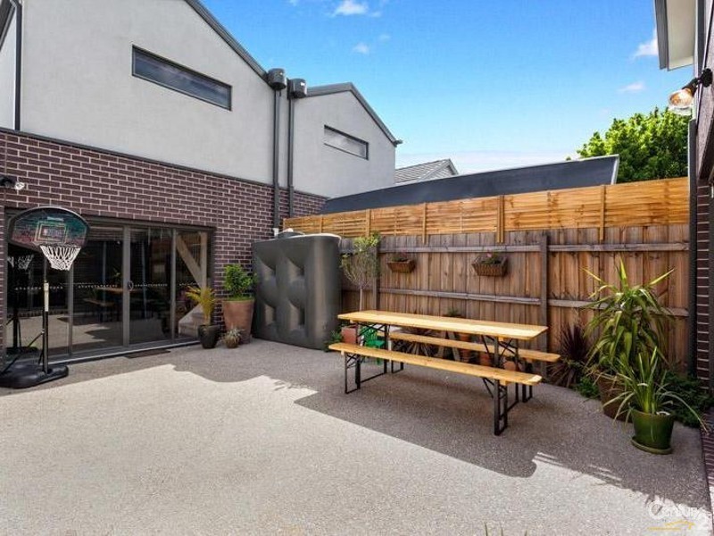 1/24 Junction Street, Newport VIC 3015