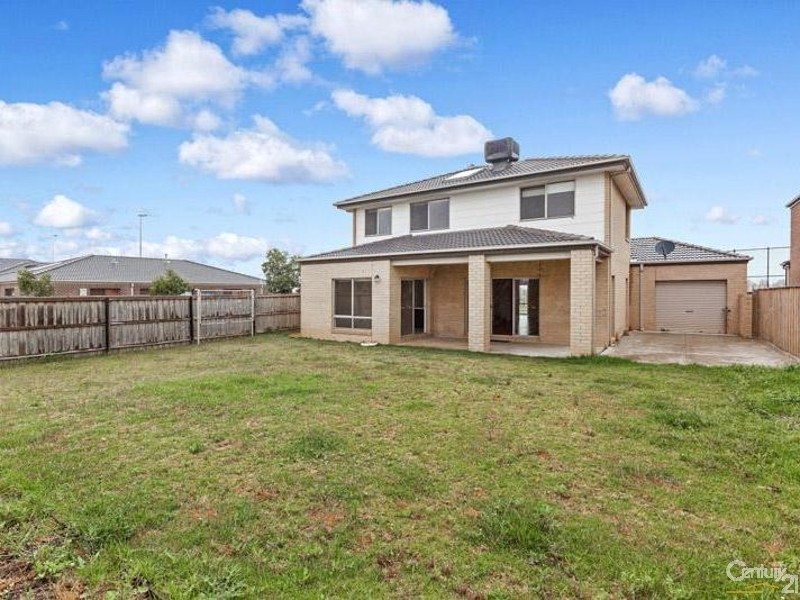 19 Waiben Cres, Point Cook VIC 3030