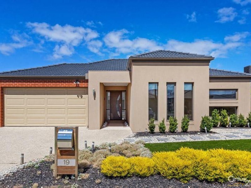 19  DAYDREAM DRIVE, Point Cook VIC 3030