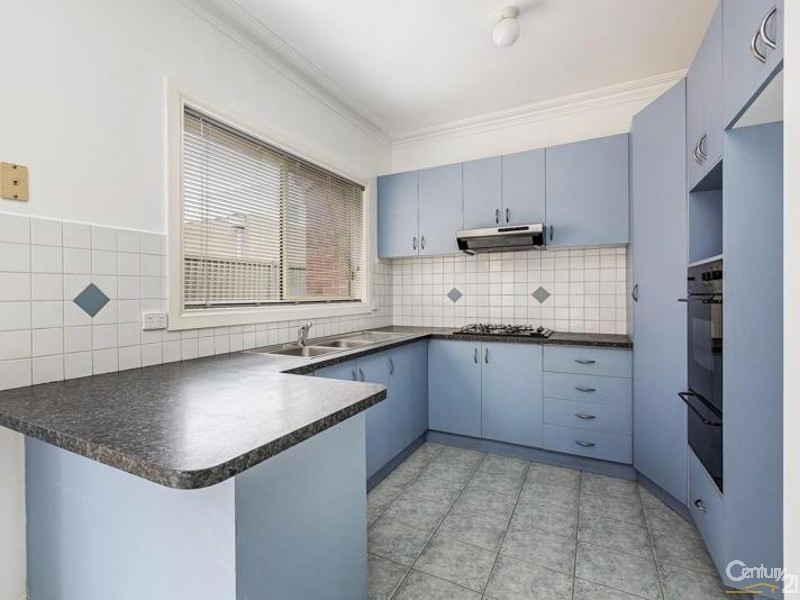 2/70 KOROROIT CREEK ROAD, Williamstown VIC 3016